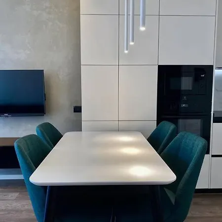 Lux Apartment 02 + Free Parking Post Tirana Exterior photo